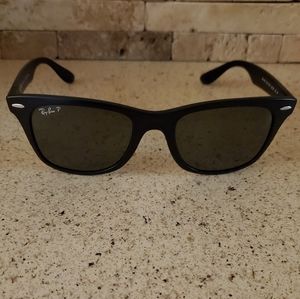 Ray Ban Wayfarer Ease Polarized